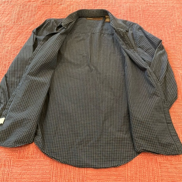 Perry Ellis men’s medium casual button down Checkered indigo Shirt - faded - Picture 7 of 16